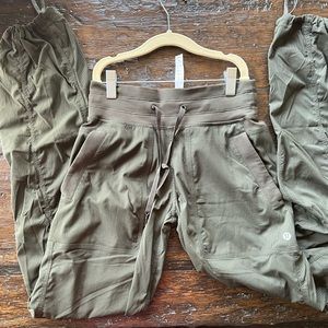 Lululemon Studio Joggers in olive/army green, in great shape size 2